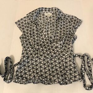 Ann Taylor LOFT Black White Eyelet Women’s Blouse with Side Zipper Size 2 Petite